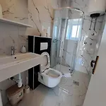 아파트 Mario-50m From The Beach,terrace With Sea View!