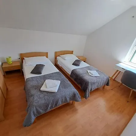 Apartman Mario-50m From The Beach,terrace With Sea View! Split